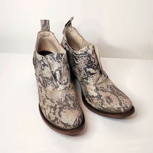 FREEBIRD By Steven Sadie booties snake size 10